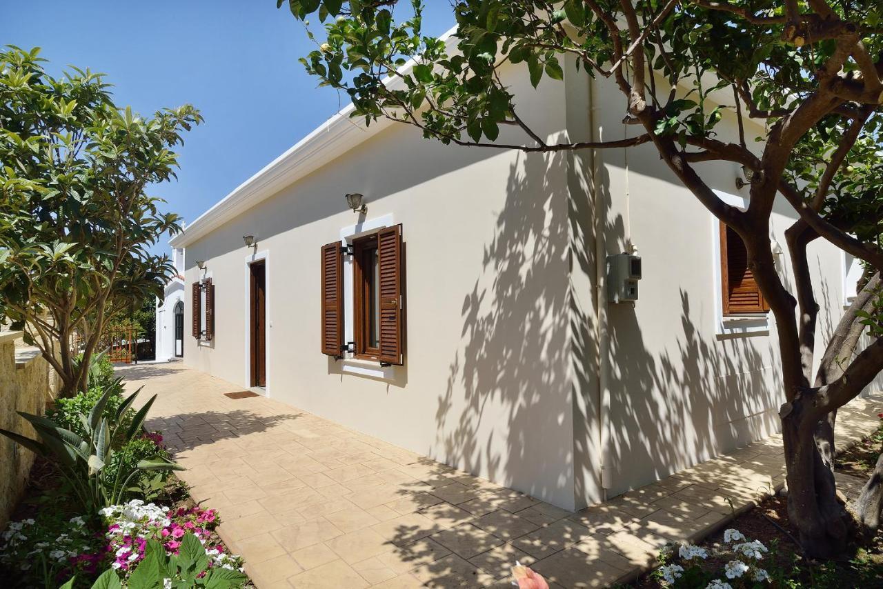 Anna 'S House - Garden Cottage In Kíssamos Extérieur photo