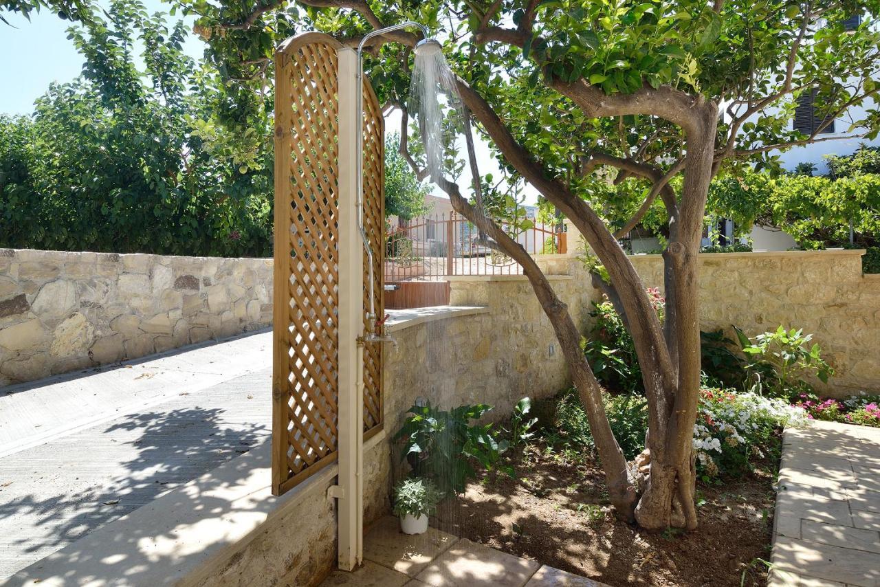 Anna 'S House - Garden Cottage In Kíssamos Extérieur photo